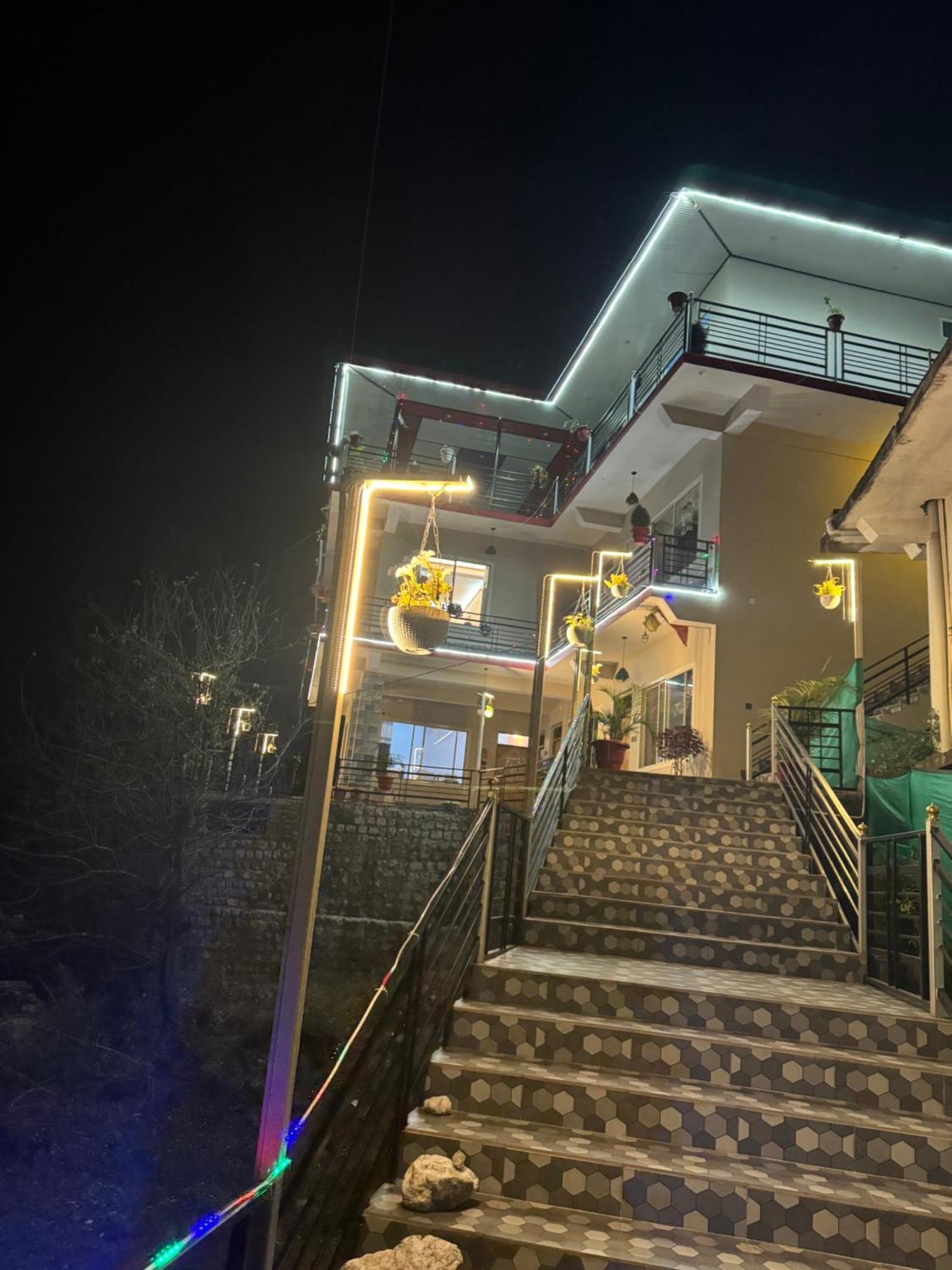 Paradise Inn By Hbr Νταραμσάλα Εξωτερικό φωτογραφία